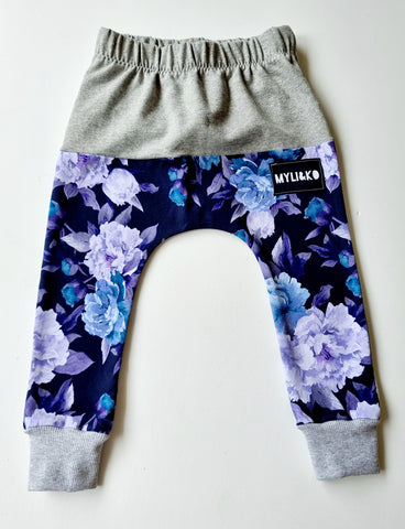 Mid night floral Harlem skinnie pants